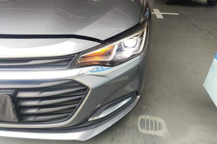 Used Chevrolet Monza 2022 320 Automatic Enjoyment Sunroof Version Left Front Headlight