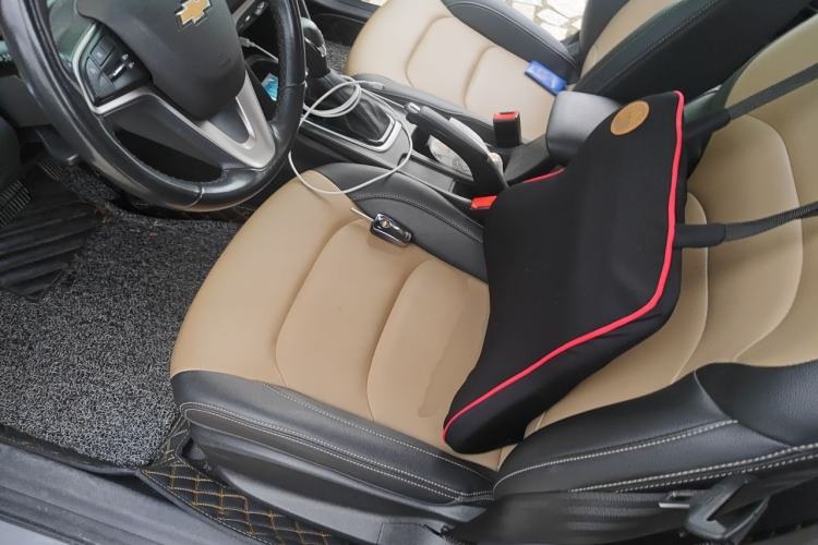Used Chevrolet Monza 2022 320 Automatic Enjoyment Sunroof Version Left Front Seat