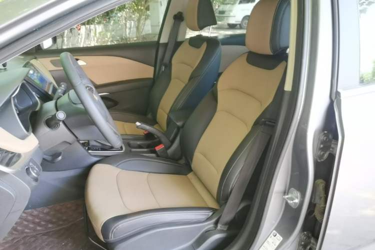Used Chevrolet Monza 2022 320 Automatic Enjoyment Sunroof Version Left Front Seat