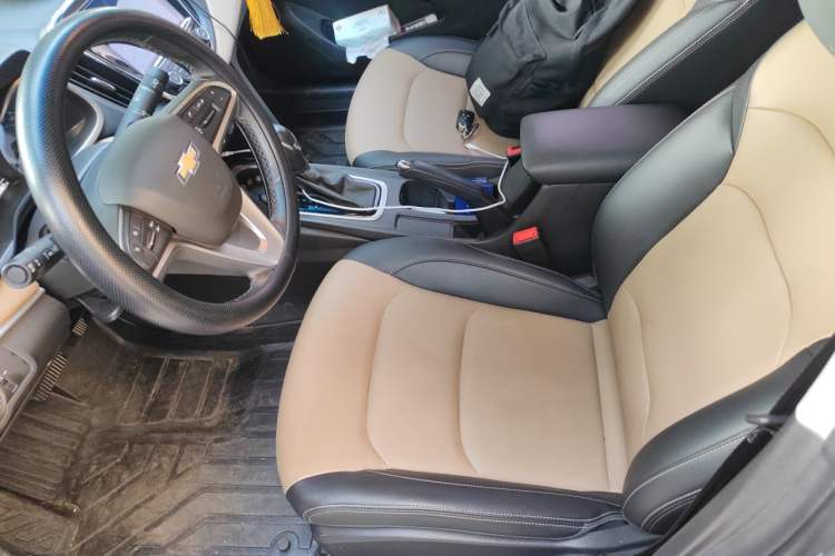 Used Chevrolet Monza 2022 320 Automatic Enjoyment Sunroof Version Left Front Seat