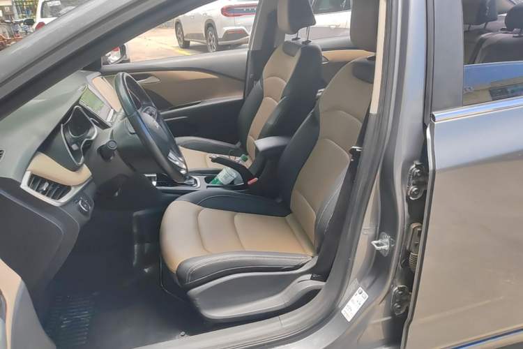 Used Chevrolet Monza 2022 320 Automatic Enjoyment Edition Left Front Seat
