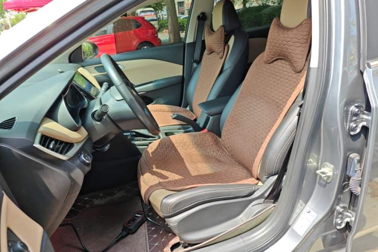 Used Chevrolet Monza 2022 320 Automatic Enjoyment Sunroof Version Left Front Seat