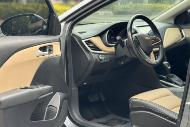 Used Chevrolet Monza 2022 320 Automatic Enjoyment Sunroof Version Left Front Seat