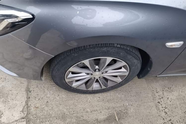 Used Chevrolet Monza 2022 320 Automatic Enjoyment Sunroof Version Left Front Wheel Hub