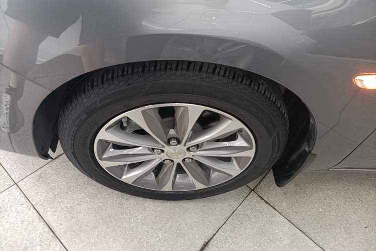 Used Chevrolet Monza 2022 320 Automatic Enjoyment Edition Left Front Wheel Hub
