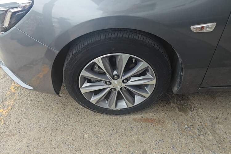 Used Chevrolet Monza 2022 320 Automatic Enjoyment Sunroof Version Left Front Wheel Hub