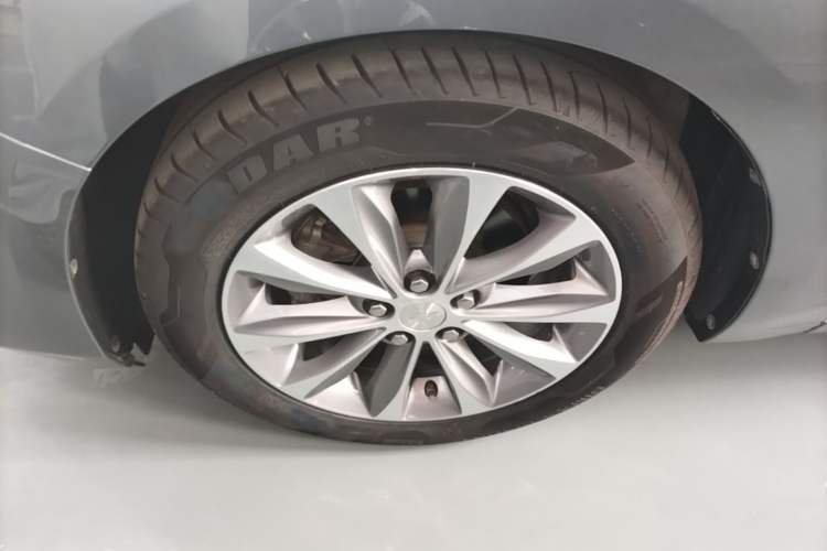 Used Chevrolet Monza 2022 320 Automatic Enjoyment Sunroof Version Left Front Wheel Hub