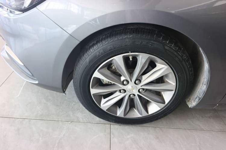 Used Chevrolet Monza 2022 320 Automatic Enjoyment Sunroof Version Left Front Wheel Hub