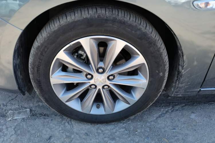 Used Chevrolet Monza 2022 320 Automatic Enjoyment Edition Left Front Wheel Hub