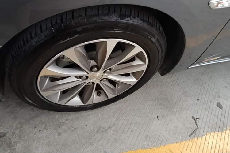 Used Chevrolet Monza 2022 320 Automatic Enjoyment Edition Left Front Wheel Hub