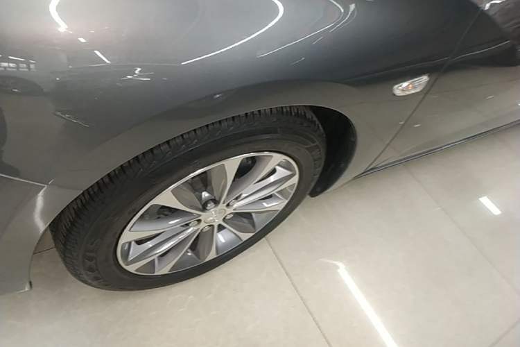 Used Chevrolet Monza 2022 320 Automatic Enjoyment Edition Left Front Wheel Hub