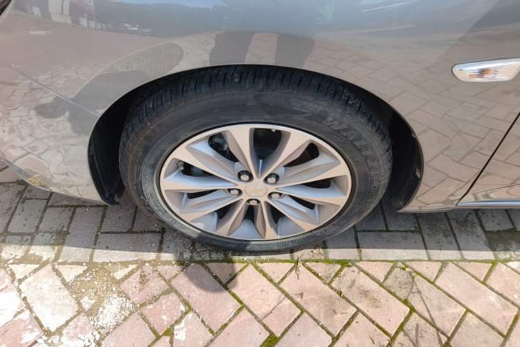 Used Chevrolet Monza 2022 320 Automatic Enjoyment Sunroof Version Left Front Wheel Hub