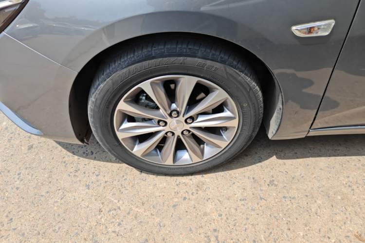 Used Chevrolet Monza 2022 320 Automatic Enjoyment Sunroof Version Left Front Wheel Hub