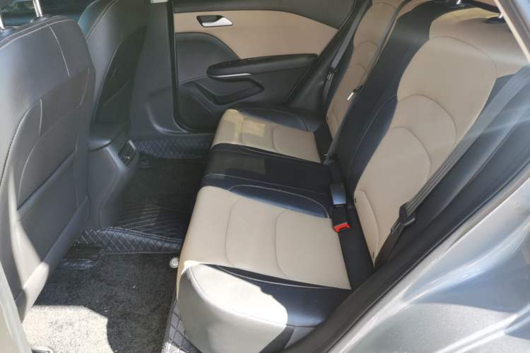 Used Chevrolet Monza 2022 320 Automatic Enjoyment Sunroof Version Left Rear Seat