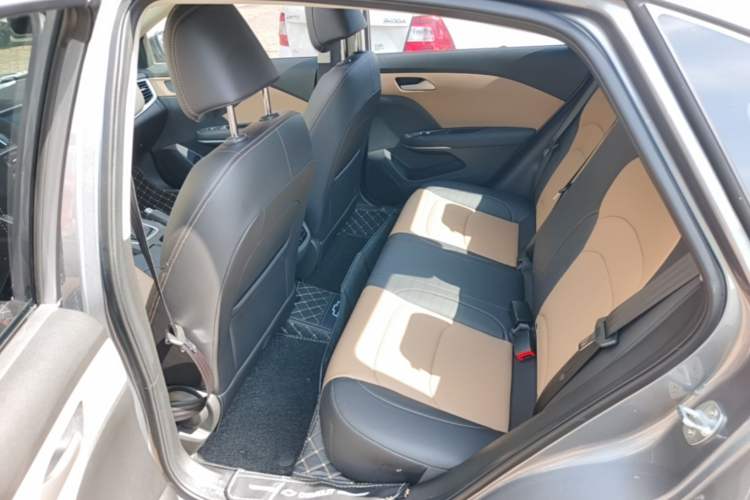 Used Chevrolet Monza 2022 320 Automatic Enjoyment Sunroof Version Left Rear Seat