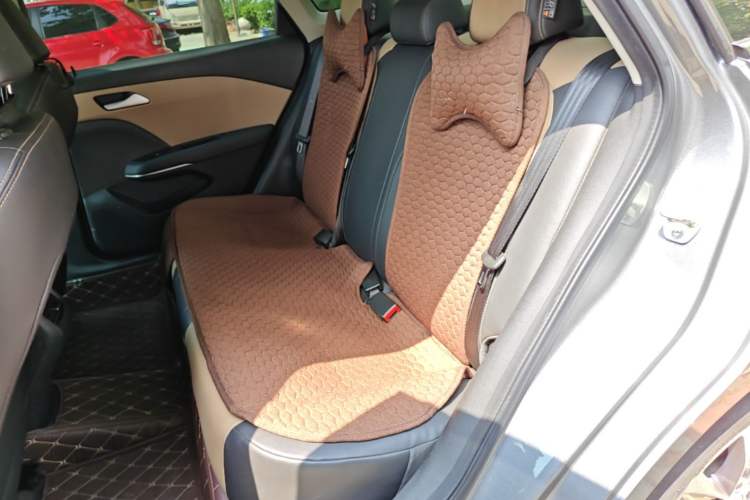Used Chevrolet Monza 2022 320 Automatic Enjoyment Sunroof Version Left Rear Seat