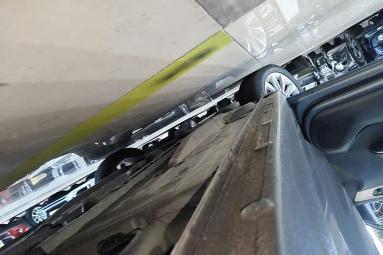 Used Chevrolet Monza 2022 320 Automatic Enjoyment Sunroof Version Left Side Sill
