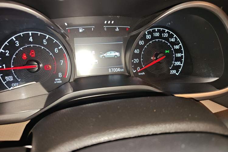 Used Chevrolet Monza 2022 320 Automatic Enjoyment Sunroof Version Odometer Close Up