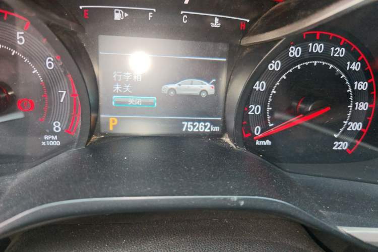 Used Chevrolet Monza 2022 Light Hybrid RS 330T Automatic Comfort Edition Odometer Close Up
