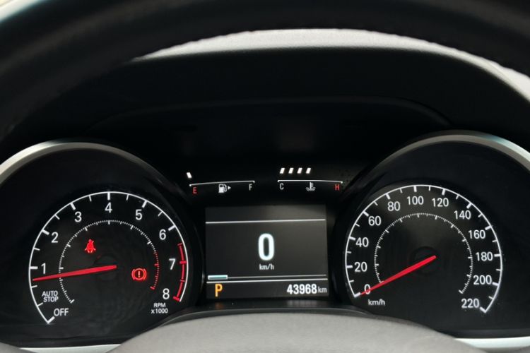 Used Chevrolet Monza 2022 320 Automatic Enjoyment Sunroof Version Odometer Close Up