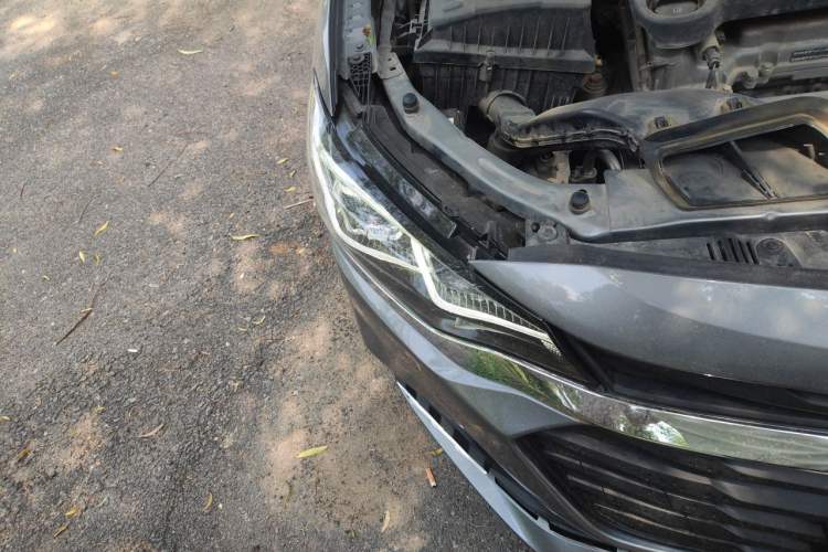 Used Chevrolet Monza 2022 320 Automatic Enjoyment Sunroof Version Right Front Headlight