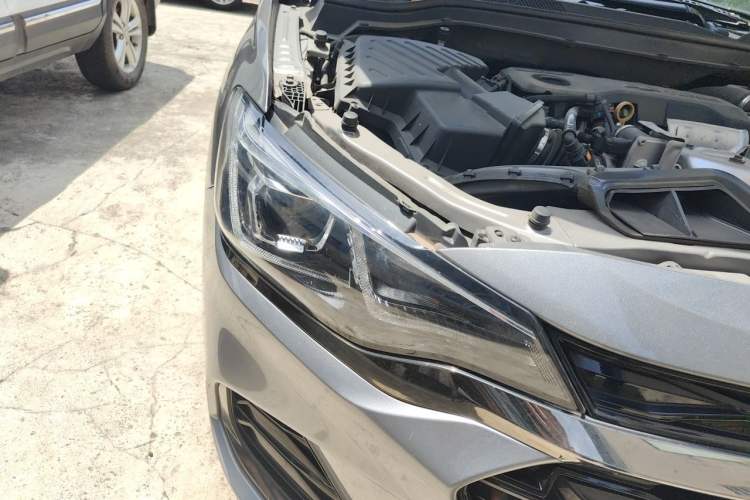 Used Chevrolet Monza 2022 Light Hybrid RS 330T Automatic Comfort Edition Right Front Headlight