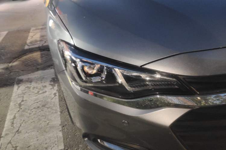 Used Chevrolet Monza 2022 320 Automatic Enjoyment Sunroof Version Right Front Headlight