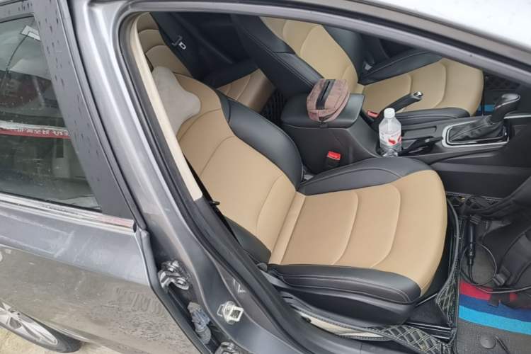 Used Chevrolet Monza 2022 320 Automatic Enjoyment Sunroof Version Right Front Seat