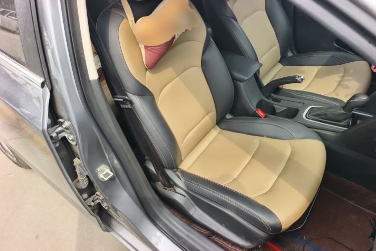 Used Chevrolet Monza 2022 320 Automatic Enjoyment Sunroof Version Right Front Seat