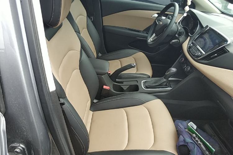 Used Chevrolet Monza 2022 320 Automatic Enjoyment Sunroof Version Right Front Seat