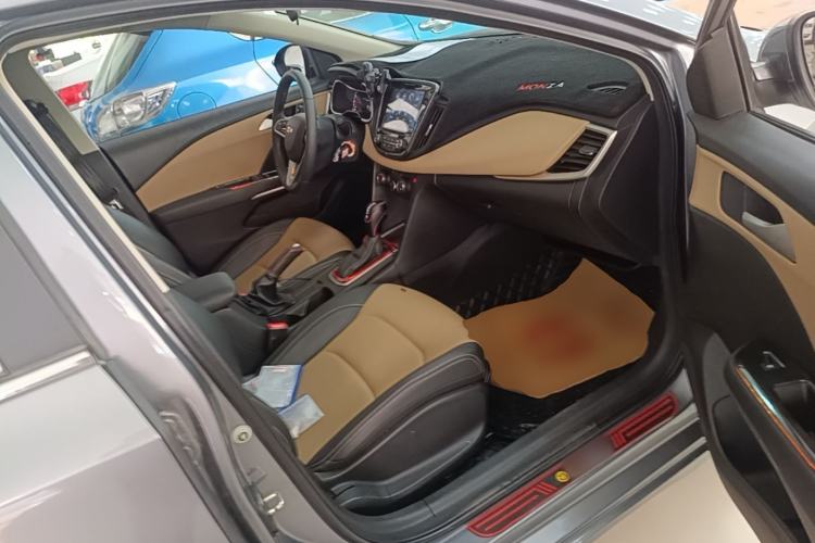 Used Chevrolet Monza 2022 320 Automatic Enjoyment Sunroof Version Right Front Seat
