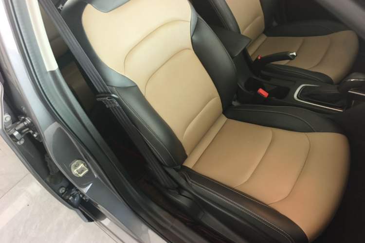Used Chevrolet Monza 2022 320 Automatic Enjoyment Sunroof Version Right Front Seat