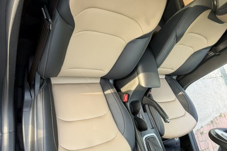 Used Chevrolet Monza 2022 320 Automatic Enjoyment Sunroof Version Right Front Seat