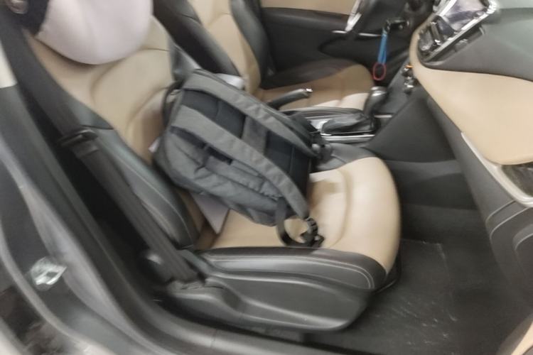 Used Chevrolet Monza 2022 320 Automatic Enjoyment Sunroof Version Right Front Seat