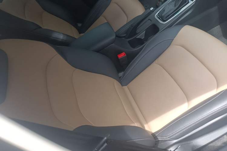 Used Chevrolet Monza 2022 320 Automatic Enjoyment Sunroof Version Right Front Seat