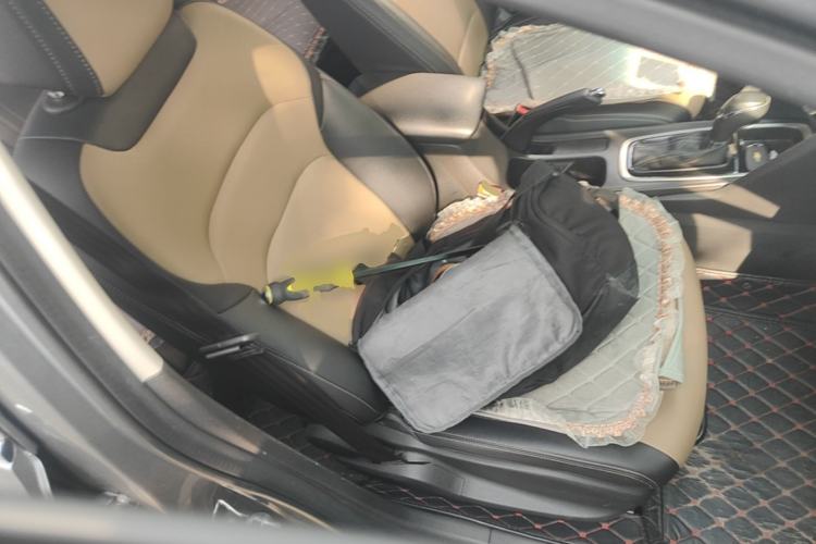 Used Chevrolet Monza 2022 320 Automatic Enjoyment Edition Right Front Seat