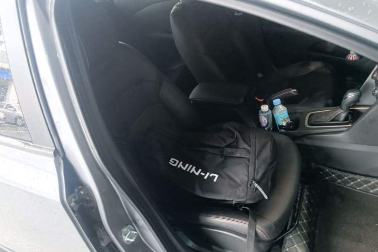 Used Chevrolet Monza 2022 Light Hybrid RS 330T Automatic Comfort Edition Right Front Seat