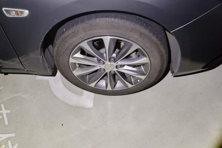 Used Chevrolet Monza 2022 320 Automatic Enjoyment Sunroof Version Right Front Wheel Hub