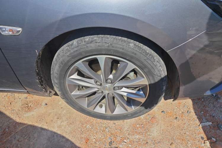Used Chevrolet Monza 2022 320 Automatic Enjoyment Sunroof Version Right Front Wheel Hub
