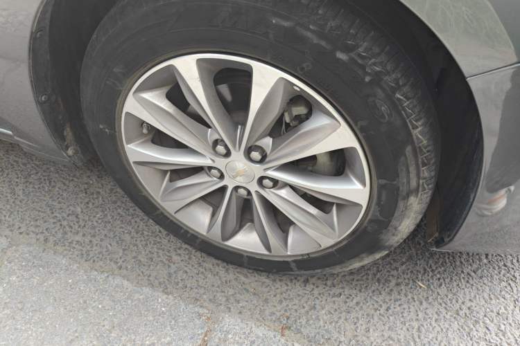 Used Chevrolet Monza 2022 320 Automatic Enjoyment Sunroof Version Right Front Wheel Hub