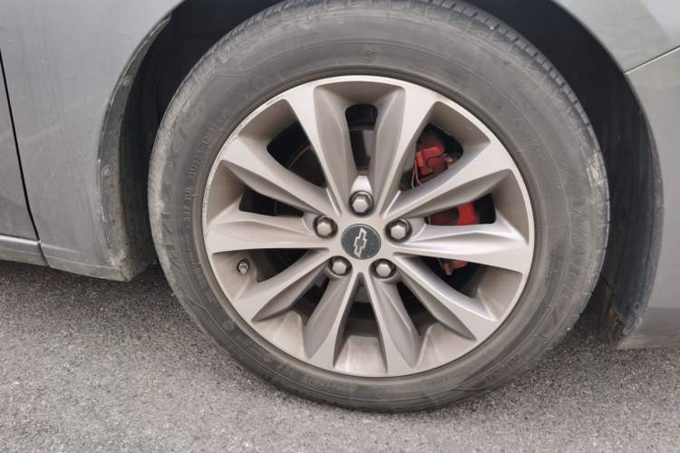 Used Chevrolet Monza 2022 320 Automatic Enjoyment Sunroof Version Right Front Wheel Hub