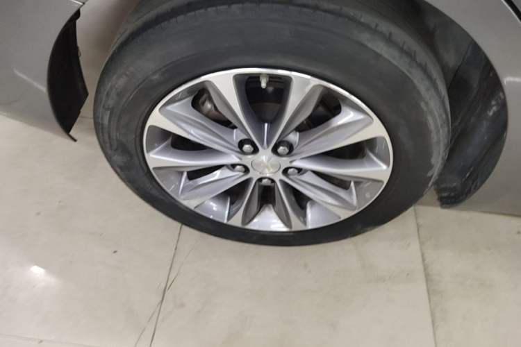 Used Chevrolet Monza 2022 320 Automatic Enjoyment Sunroof Version Right Rear Wheel Hub