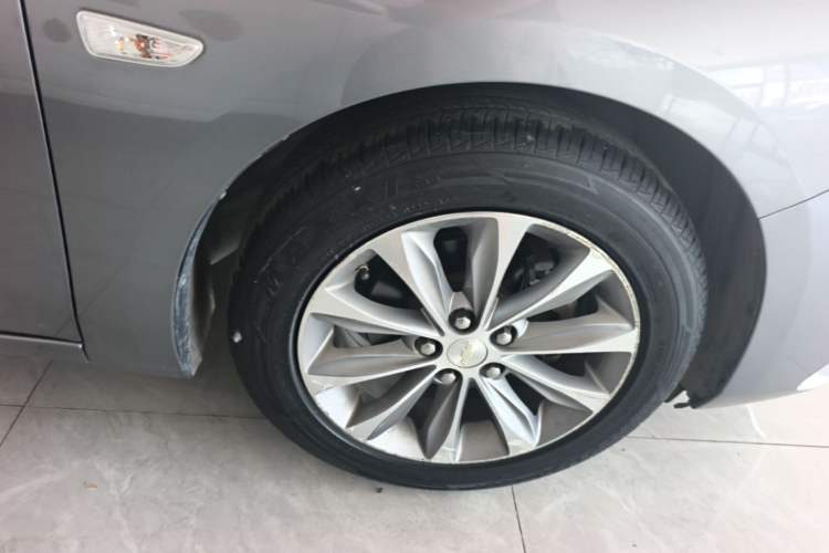 Used Chevrolet Monza 2022 320 Automatic Enjoyment Sunroof Version Right Rear Wheel Hub