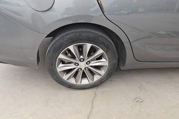 Used Chevrolet Monza 2022 320 Automatic Enjoyment Sunroof Version Right Rear Wheel Hub