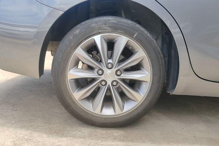 Used Chevrolet Monza 2022 320 Automatic Enjoyment Edition Right Rear Wheel Hub