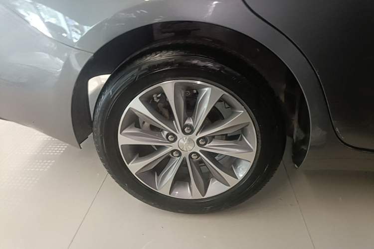 Used Chevrolet Monza 2022 320 Automatic Enjoyment Sunroof Version Right Rear Wheel Hub