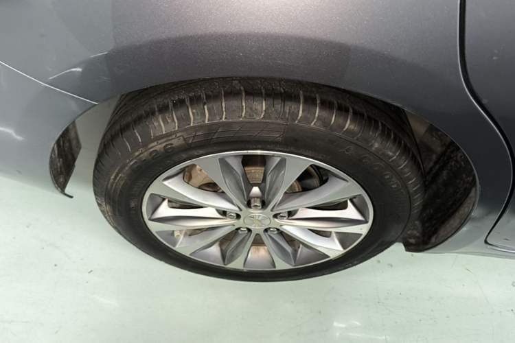 Used Chevrolet Monza 2022 320 Automatic Enjoyment Sunroof Version Right Rear Wheel Hub