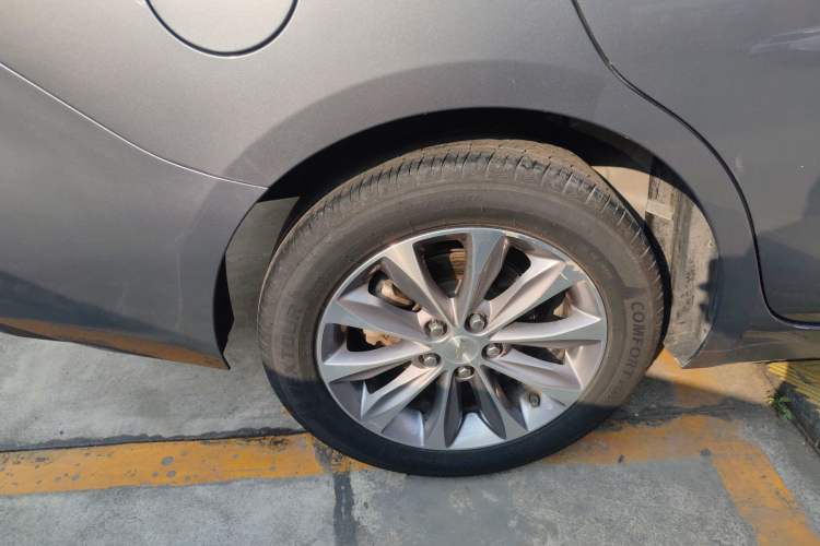 Used Chevrolet Monza 2022 320 Automatic Enjoyment Sunroof Version Right Rear Wheel Hub