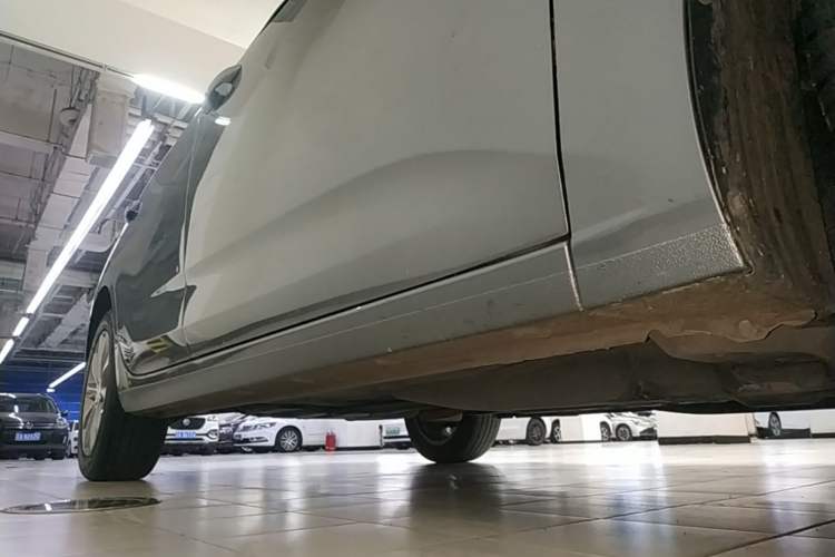 Used Chevrolet Monza 2022 320 Automatic Enjoyment Sunroof Version Right Side Sill