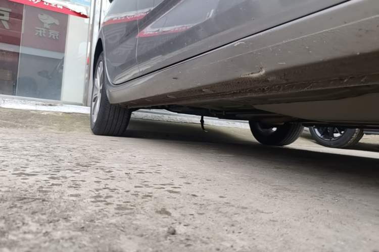 Used Chevrolet Monza 2022 320 Automatic Enjoyment Sunroof Version Right Side Sill